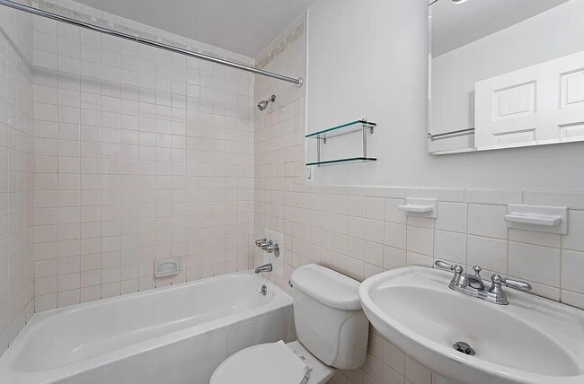 Building Photo - 58 W 106th St Rental