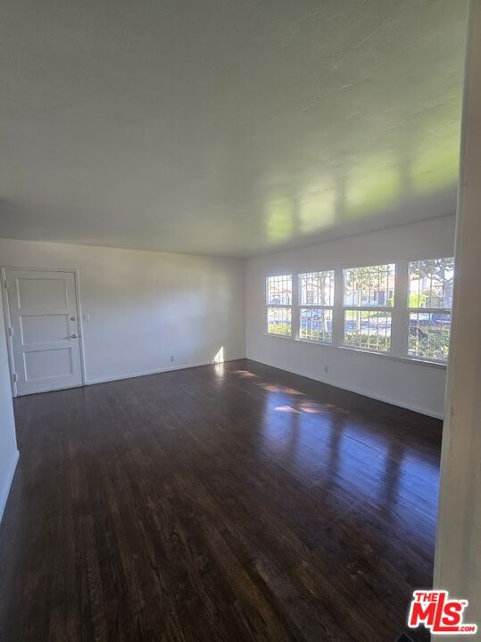 3311 1/2 W 78th St Unidad 112