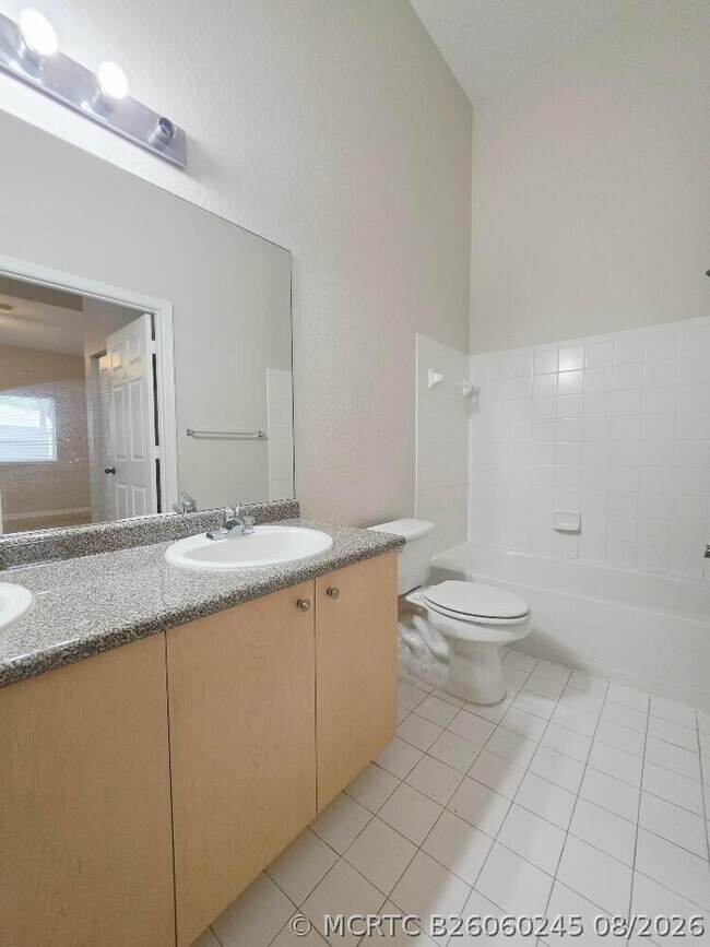 Photo - 260 Crestwood Cir Unit 102