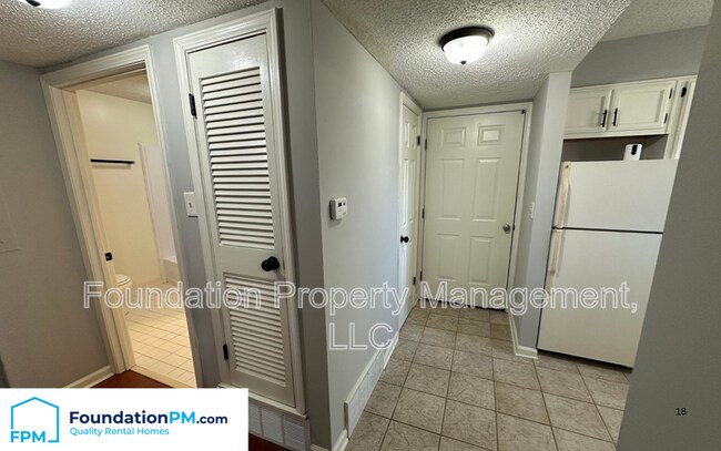 Photo - 34 N Idlewild St