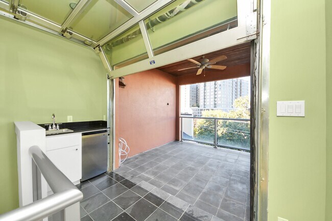 Photo - 1610 Calumet St