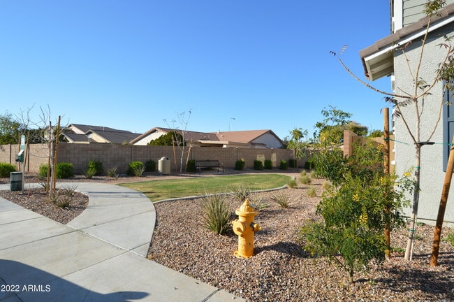 Photo - 1326 W Coyote Dr