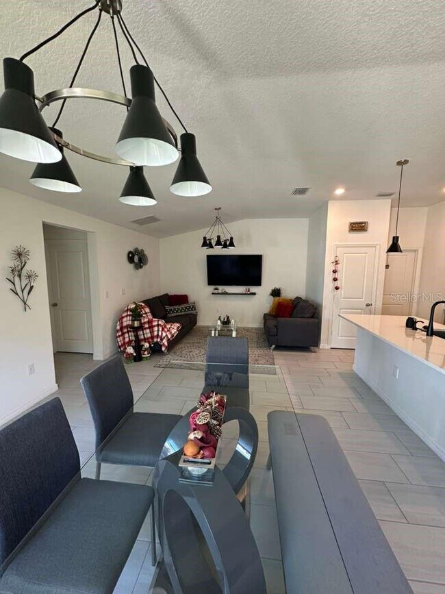 Photo - 1027 Papaya Cir.