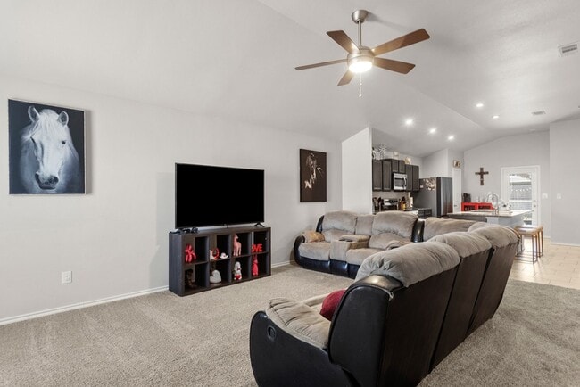 Photo - 1210 E 89th St