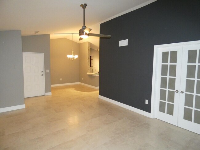 Photo - 2851 N Oakland Forest Dr