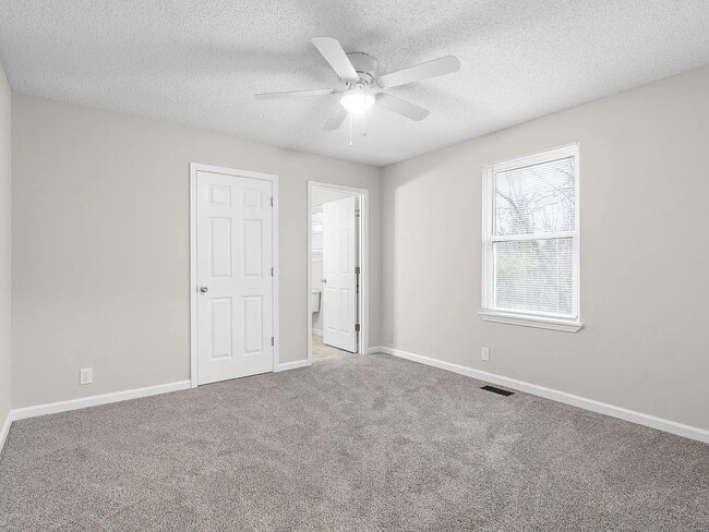 Photo - 214 Tobacco Rd