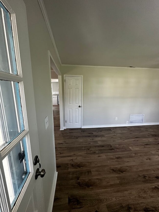 Building Photo - 3BD/1B home near VSU