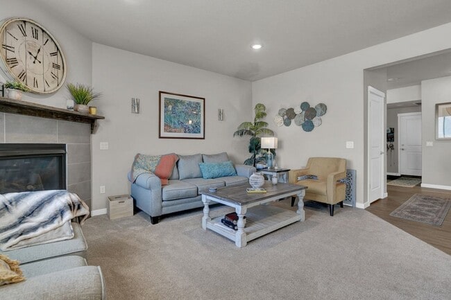 Photo - 5340 Freeboot Point