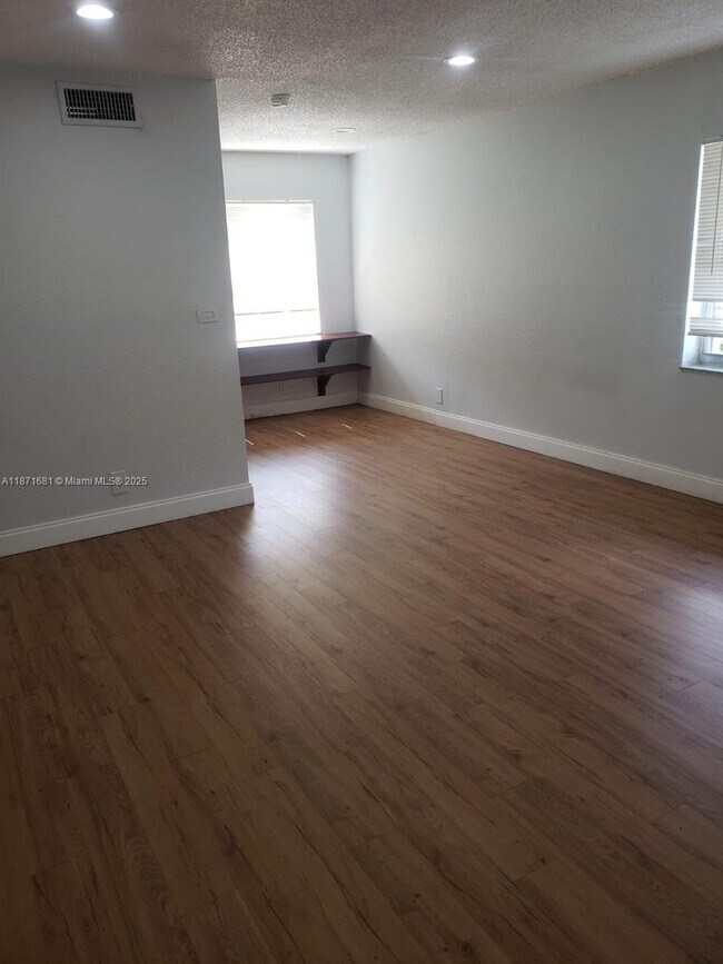 Photo - 7901 NW 44th Ct Unit 2