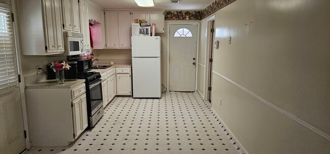 Photo - 4365 Sunshine Dr