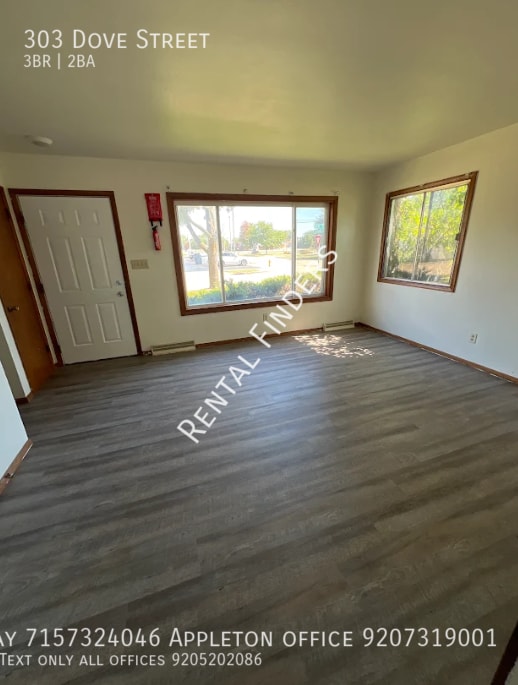 Photo - 303 Dove St