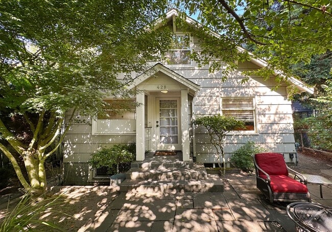 Building Photo - 4bd/3ba Seattle House