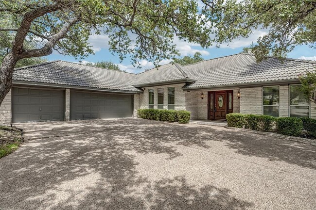 410 Rolling Green Dr