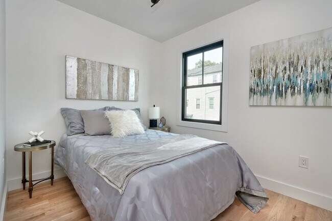 Photo - 74 Brooks St Unit 3