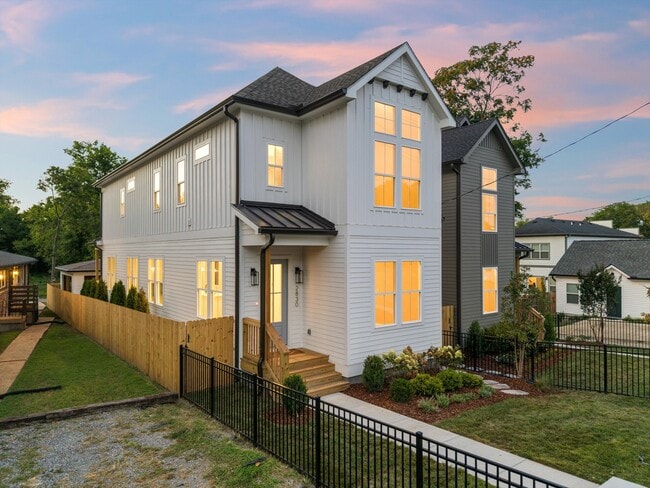 Photo - 2830 Clifton Ave