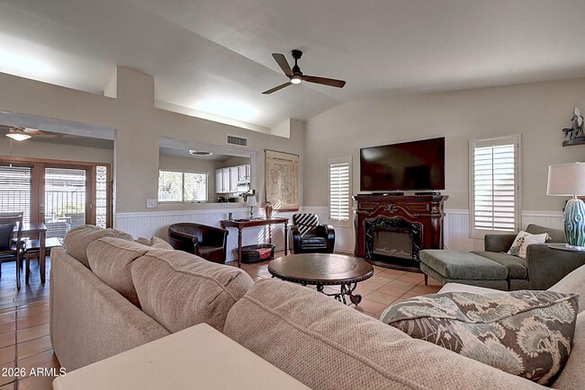 Photo - 6914 E Beverly Ln