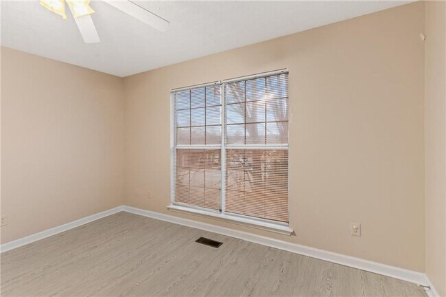 Photo - Condo for Rent in Auburn