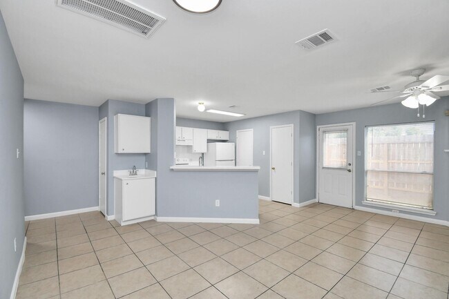 Photo - 10403 Shadow Oaks Dr