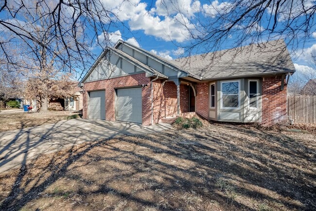 Building Photo - 1832 S Laurel St