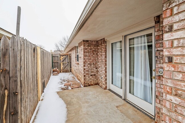 Photo - 5706 Laguna Dr