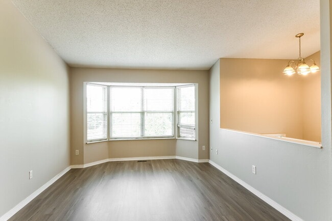 3944 Walnut Ridge Ct