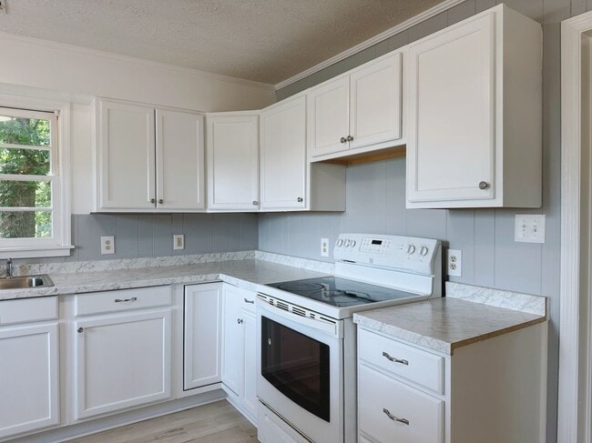 Photo - 1463 Beacon Light Rd