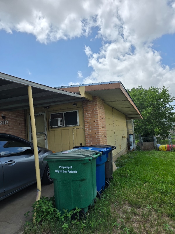 Photo - 310 Hialeah Ave