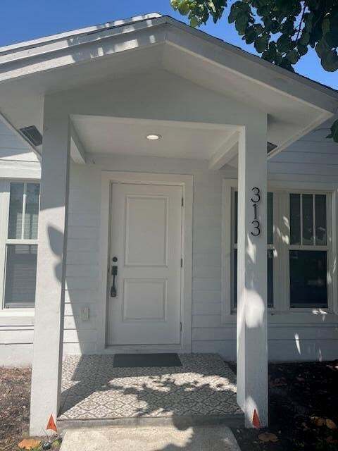 Photo - 313 S E St