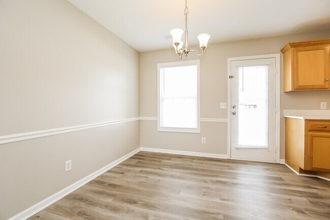 Photo - 7017 Steen Blvd