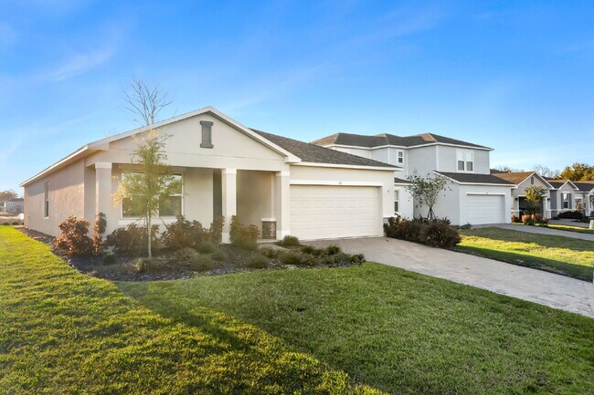 Photo - Spacious 4 Bedroom Retreat with 3 Full Baths in Charming Edgewater, FL!