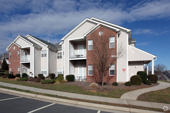 Chamberlain Place Apartments For Rent In Winston-salem Nc Forrentcom