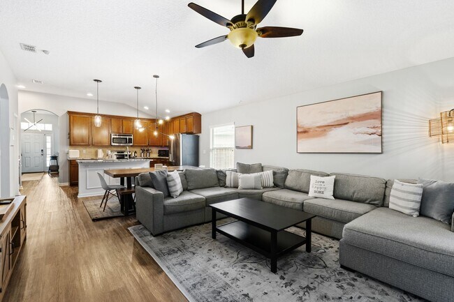Photo - NW Westchester 4 Bedroom 2 Bath Home