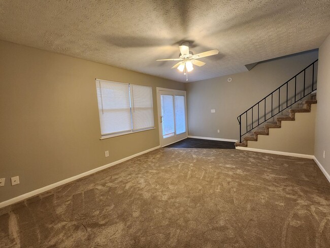 Photo - Maryville 37804 - 2 bedroom, 1.5 bath town...