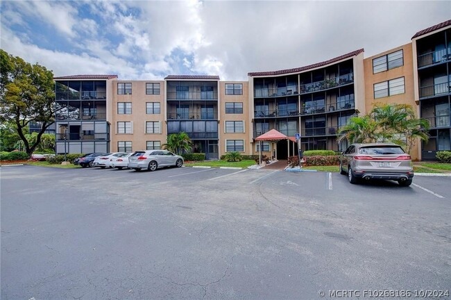 Building Photo - 3900 N Hills Dr Unit 405