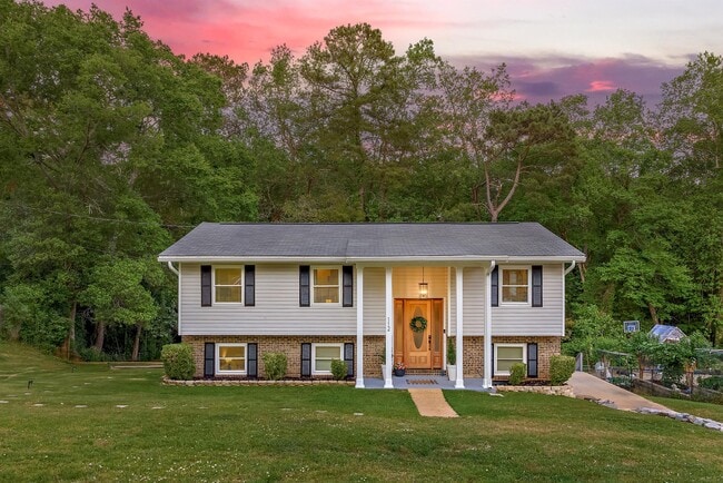 Building Photo - 112 Magnolia Cir