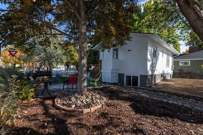 Photo - 1847 W Sussex Ave