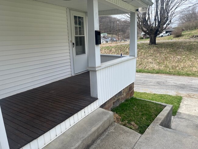 Photo - 110 School St Unidad 1