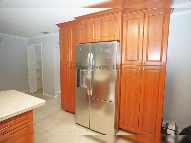 Photo - Central Tampa Gem Near UT- Modern Finishes & Prime Location