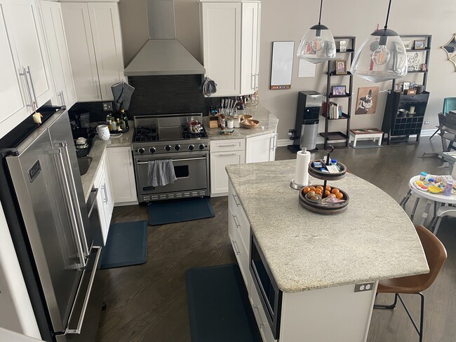 Cocina - 1631 N Milwaukee Ave Unidad 2