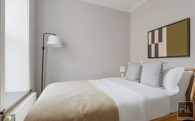 Photo - E 13TH ST. Unit 4G