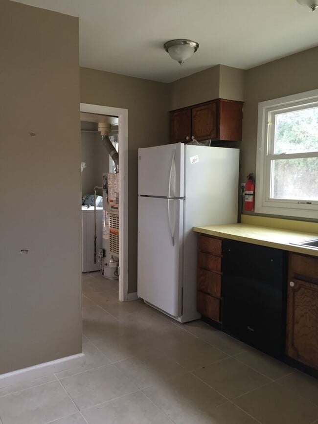 Photo - 3 Bed 2 bath Kensignton Rancher
