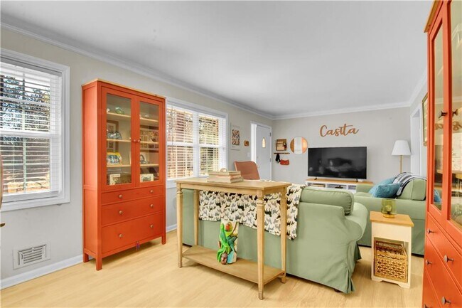 Photo - 3155 Hogan Rd SW