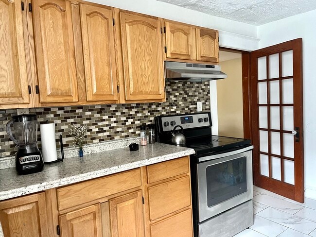 Building Photo - 223 E Mountain Rd Unit Suite 4