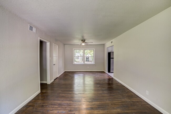 Photo - 1618 S Ash Pl
