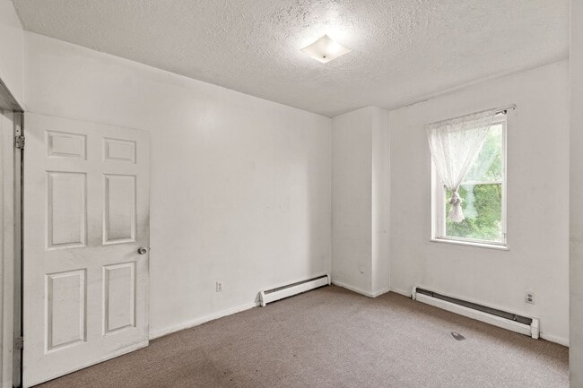 Photo - 2232 Woodstock Ave Unit 2232 Woodstock Avenue - Apt #1