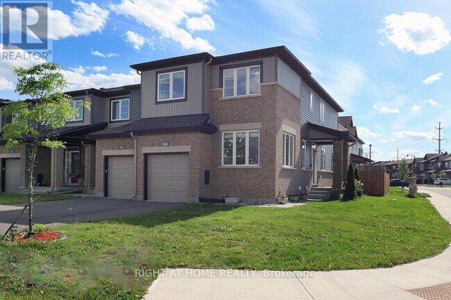 Photo - 900 Serrano St