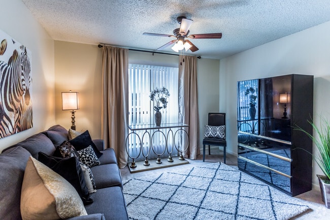 Stonewall Apartments