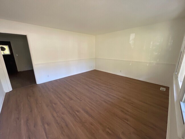 Photo - 4735 Cutler Dr NW