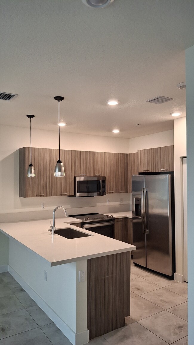 Photo - 10290 NW 64th Ter Unidad ANDMARK AT DORAL