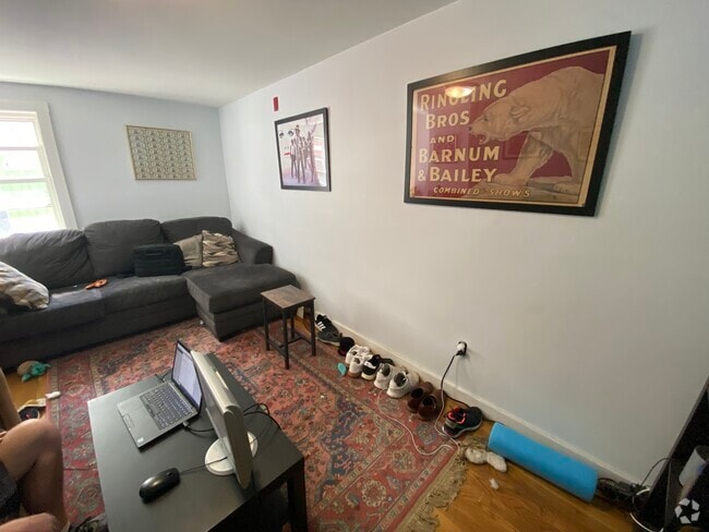 Building Photo - 266 Gold St Unit 1 Rental